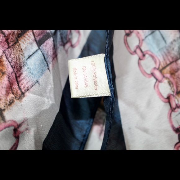 Boho Mia and Tess Floral silky and light kimono - Picture 4 of 4